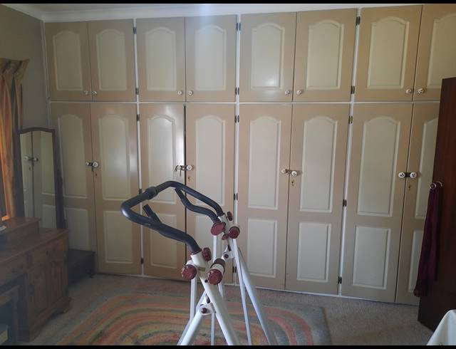 3 BEDROOM HOUSE FOR SALE IN RAISETHORPE